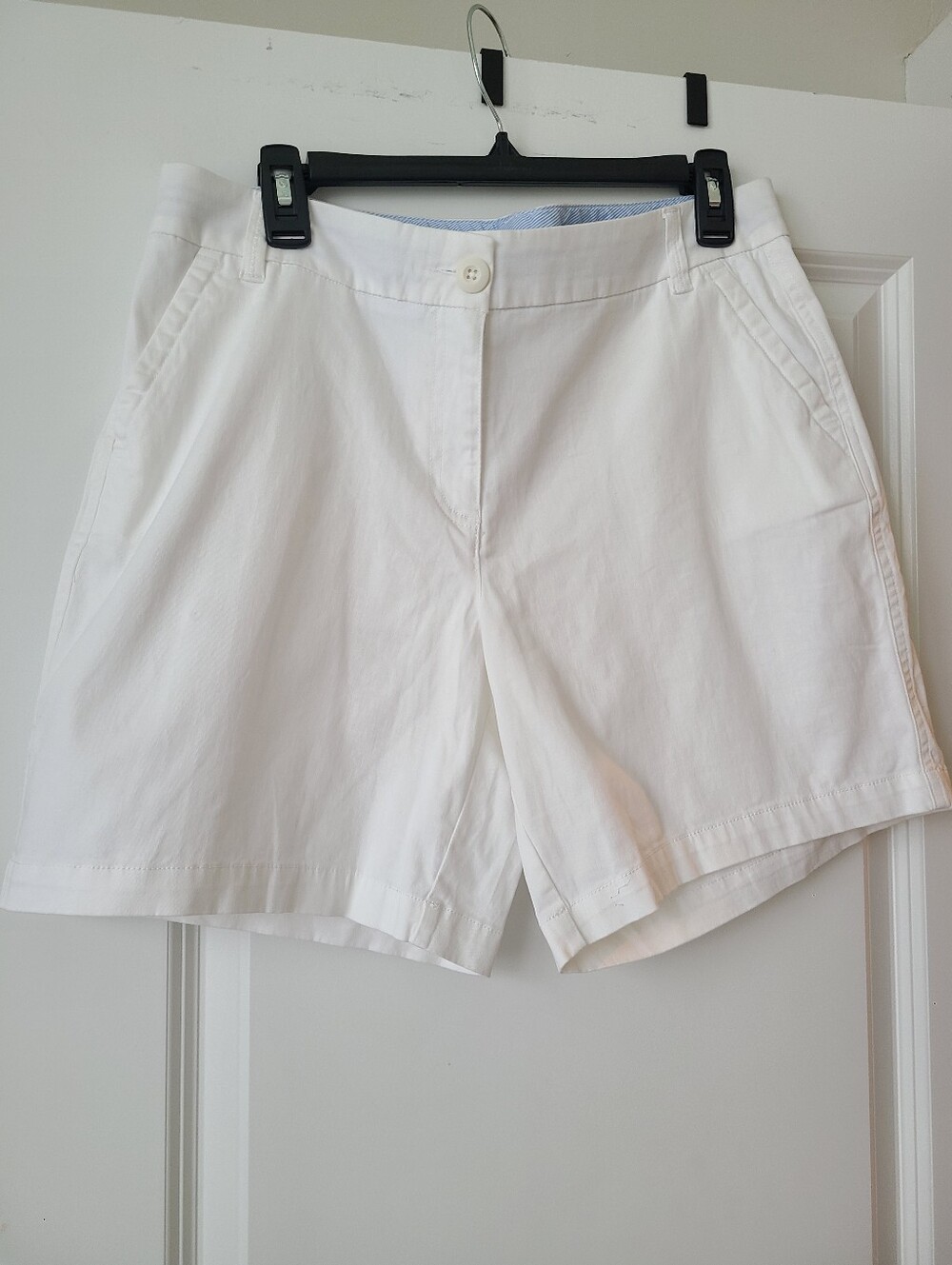 Crown & Ivy White Caroline Shorts